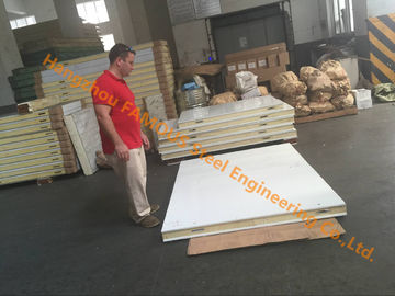 Chiny Panele do pomieszczeń zimnych do przechowywania Drzwi z zawiasami do paneli Camlock PU 200 mm do mrożonek dostawca
