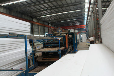 Chiny Prefabrykowane prefabrykowane metalowe systemy dachowe metalowe dachowe dostawca